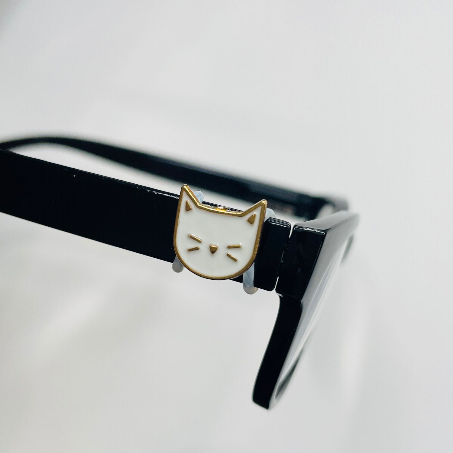 White Cat Head Enamel EyeDeco