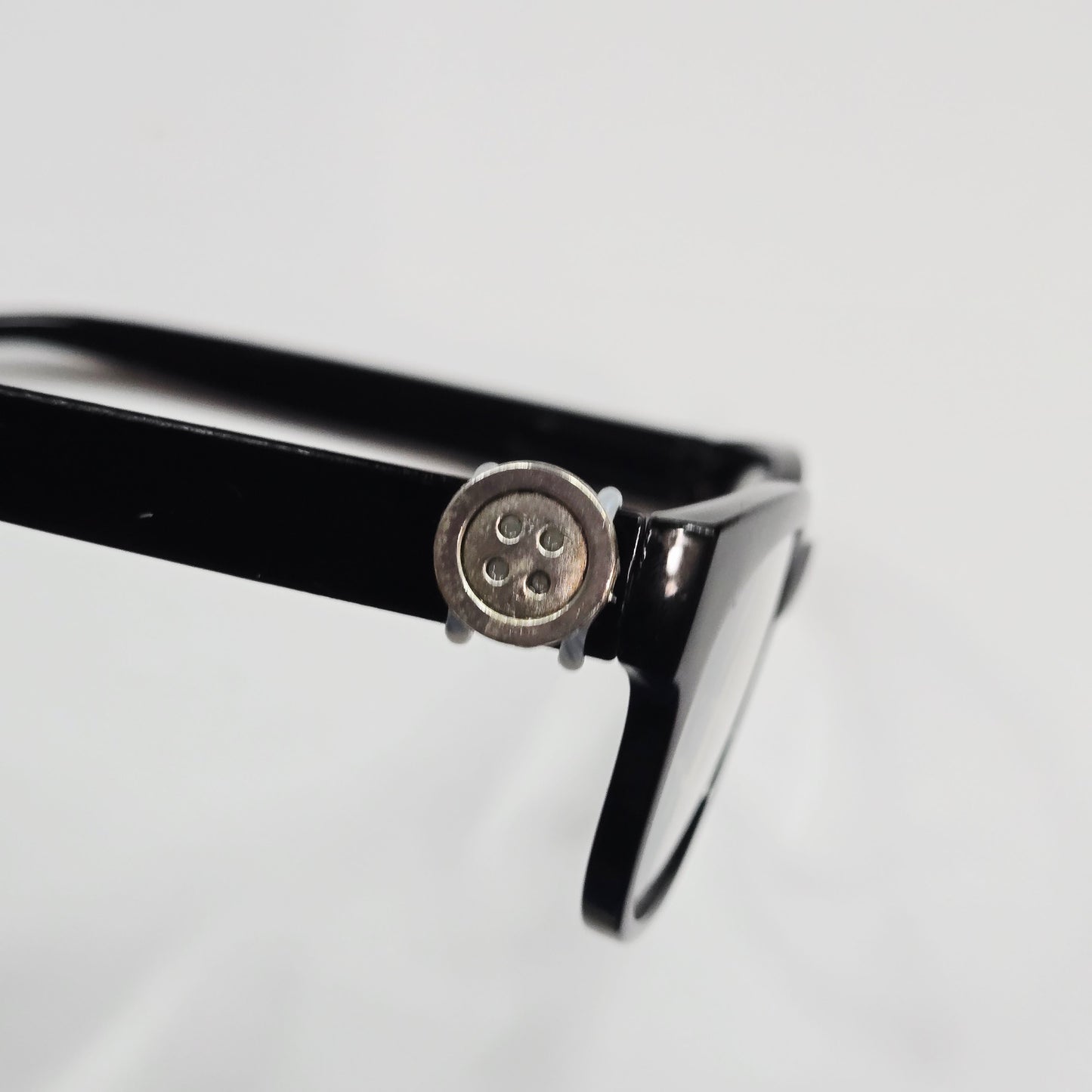 Silver Button Metal EyeDeco