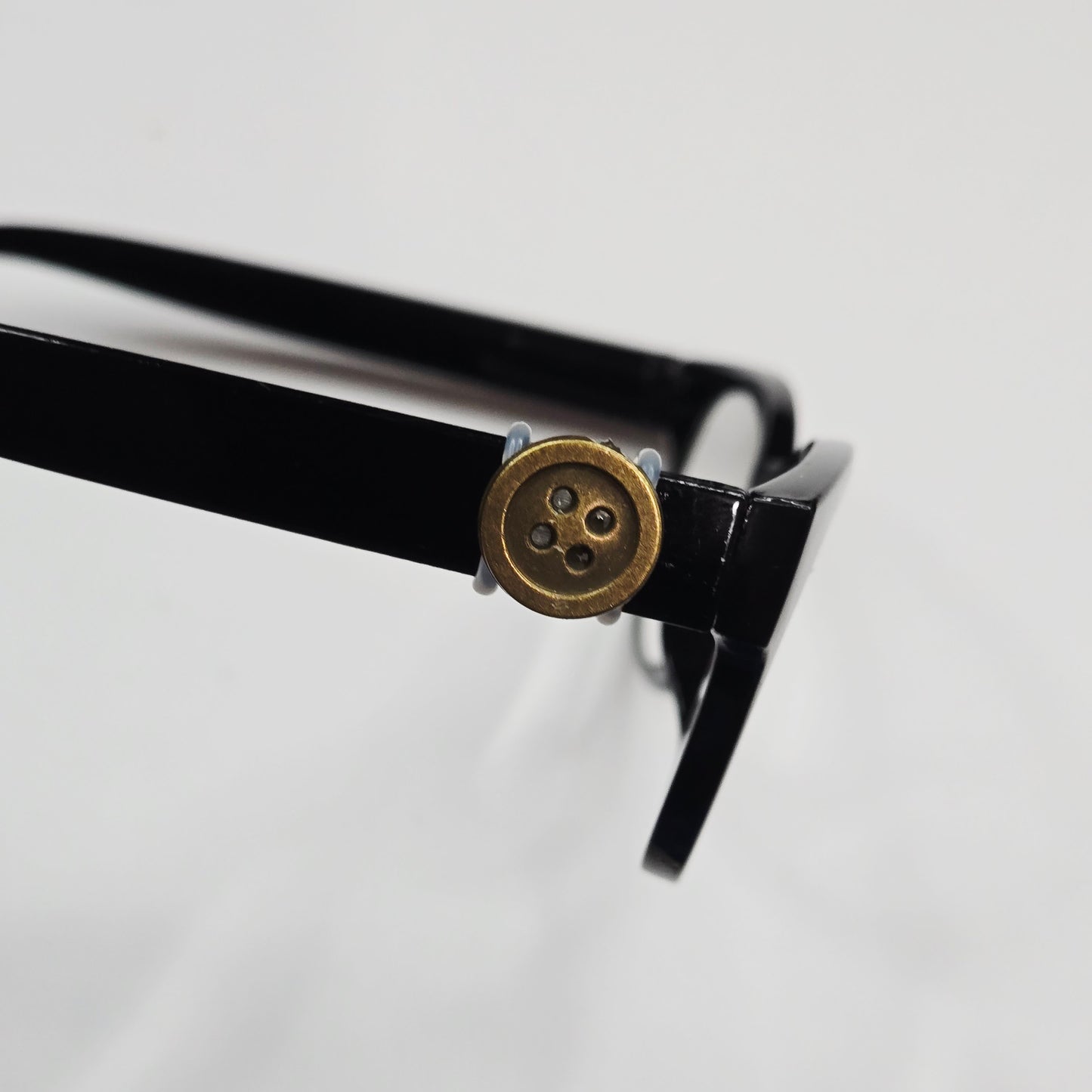 Antique Gold Button Metal EyeDeco