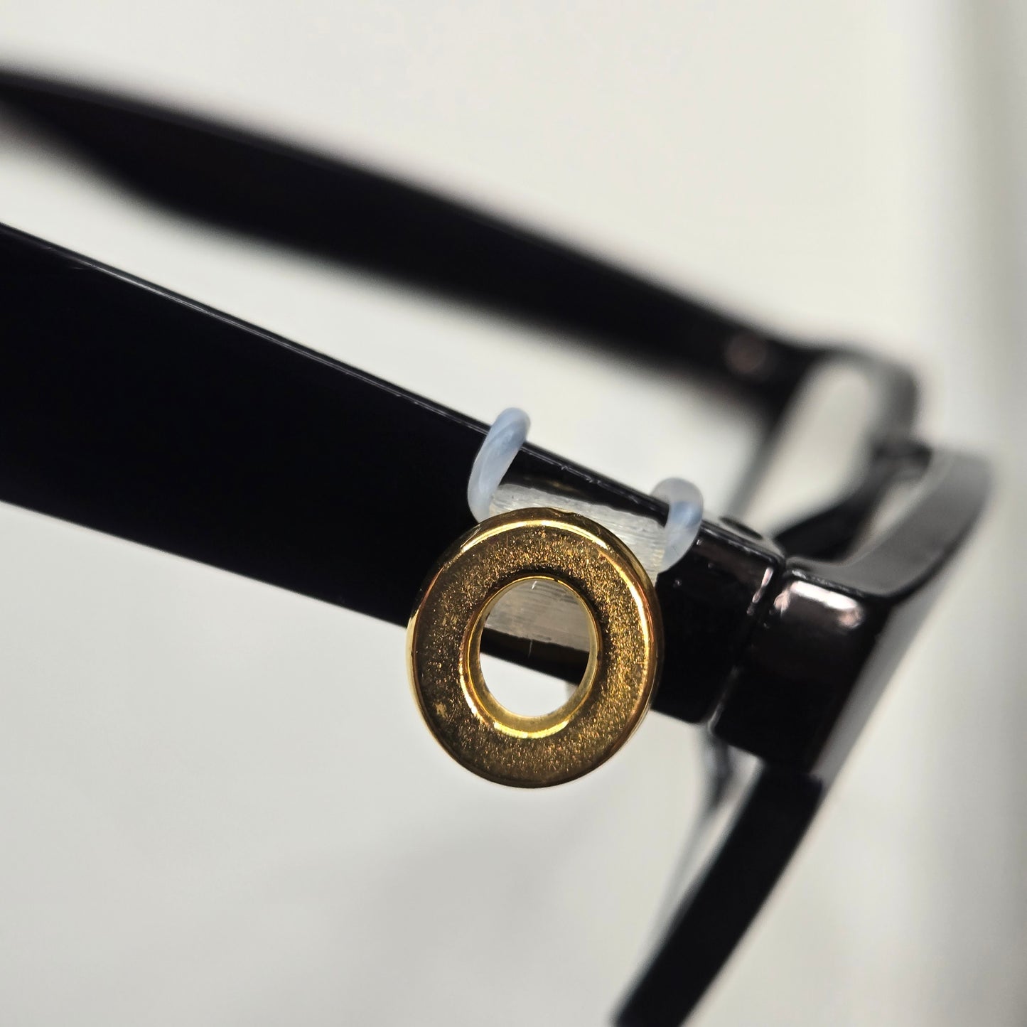 O Initial Gold EyeDeco