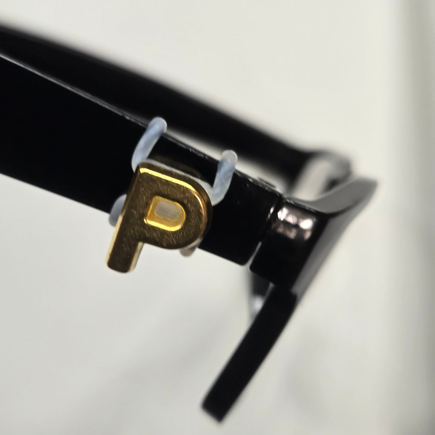 P Initial Gold EyeDeco